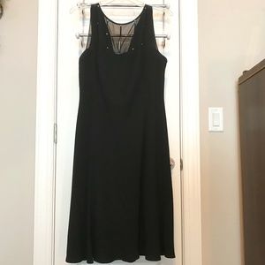 NWOT Jones New York sleeveless, fully lined LBD—with sparkle! (20W)